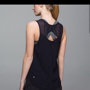 EUC lululemon black sculpt tank